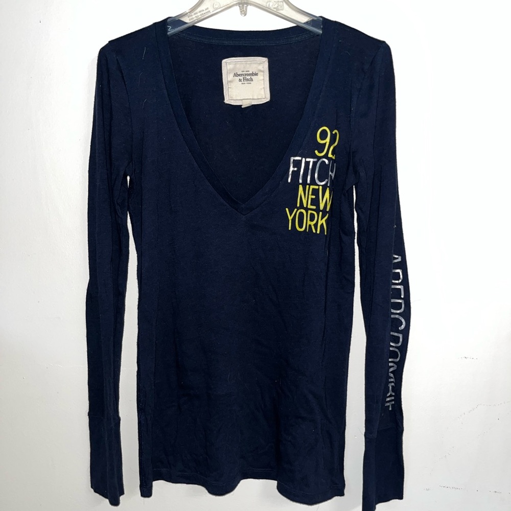 Abercrombie & Fitch long sleeve v neck